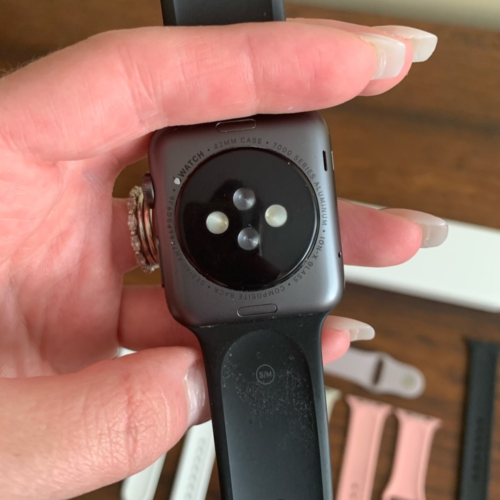 Apple Watch - image 2